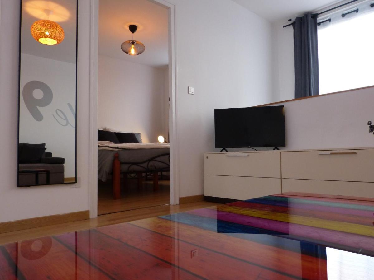 Le 99B Modern Apartment Queen Size Bed Connected Tv Hallennes-lez-Haubourdin Екстериор снимка